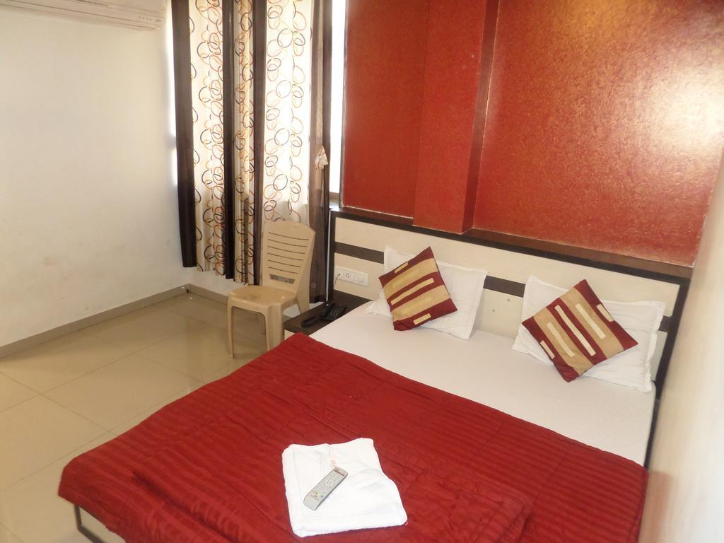 Hotel Minerva Residency Mumbai Szoba fotó