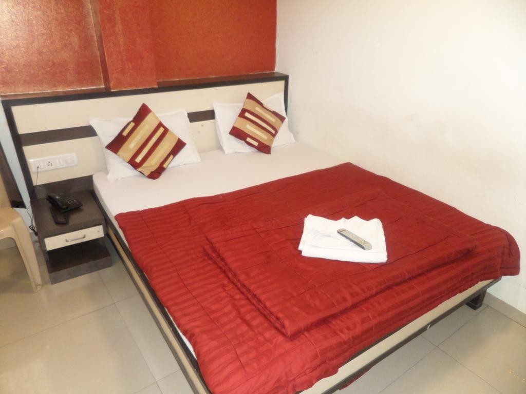 Hotel Minerva Residency Mumbai Szoba fotó