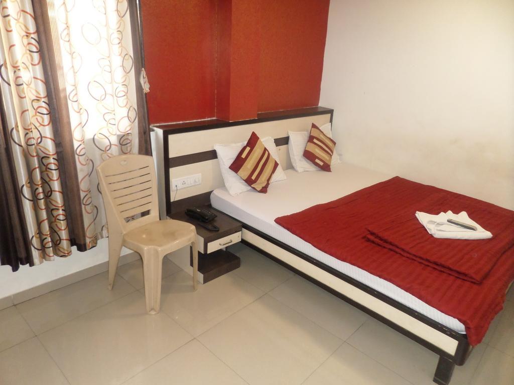 Hotel Minerva Residency Mumbai Szoba fotó