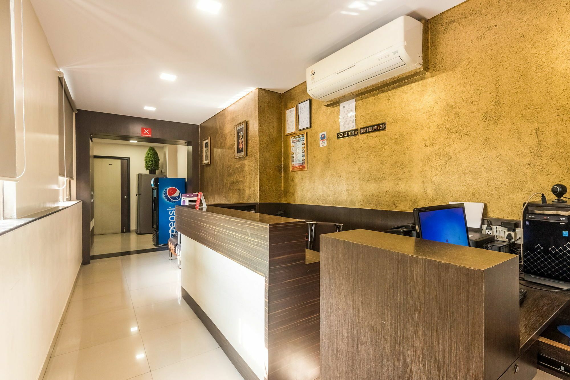 Hotel Minerva Residency Mumbai Kültér fotó